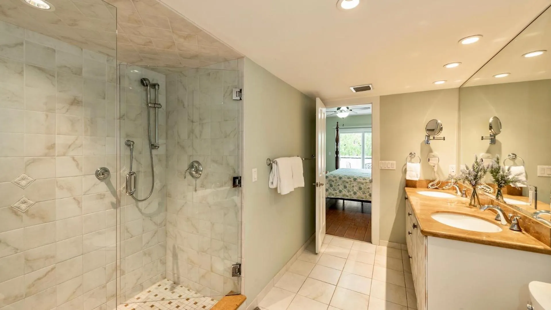 Coastline Comfort By Last Key Realty Key West United States